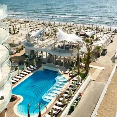 White Tower Mamaia
